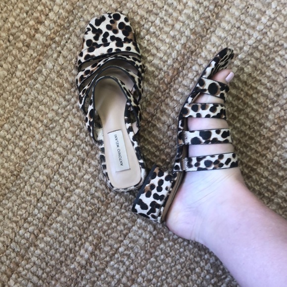 Leopard Slides - Picture 2 of 4